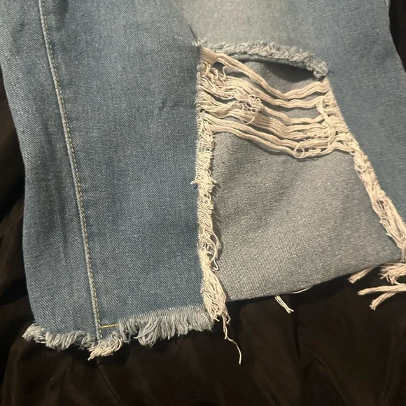 SHEIN Women’s Denim Jean Shorts – Casual Cutoff Shorts - Picture 5 of 5